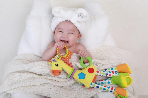 冠县八个月的宝宝能吃虾吗